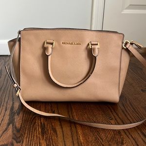 Michael kors selma medium